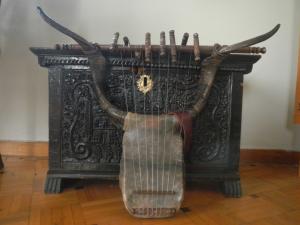 Old lyre